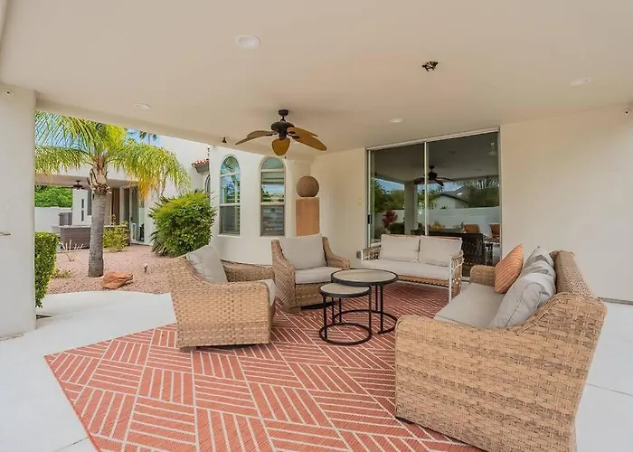 Apartment Stunning 5 Bed Luxury Oasis Heated Pool Hot Tub *