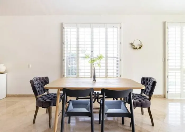 Apartment Stunning 5 Bed Luxury Oasis Heated Pool Hot Tub
