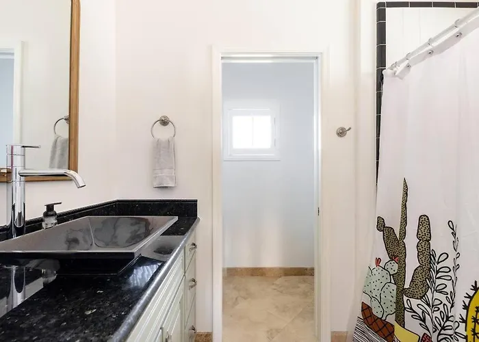 Apartment Stunning 5 Bed Luxury Oasis Heated Pool Hot Tub *