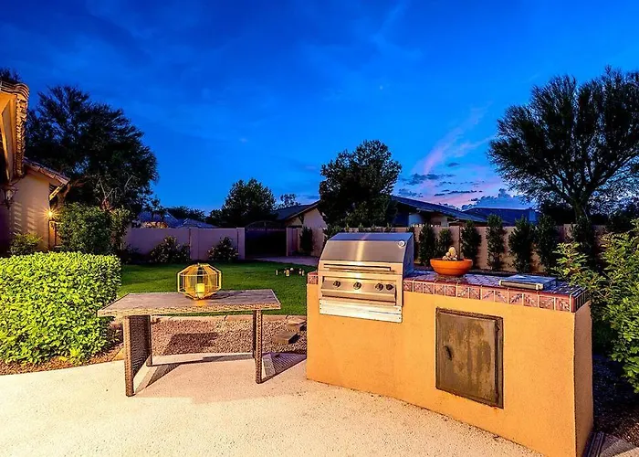 Stunning 5 Bed Luxury Oasis Heated Pool Hot Tub Scottsdale