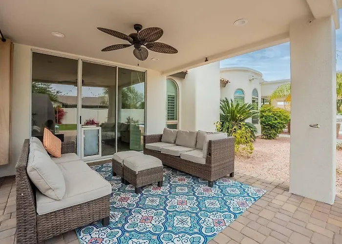 Stunning 5 Bed Luxury Oasis Heated Pool Hot Tub Apartment Scottsdale