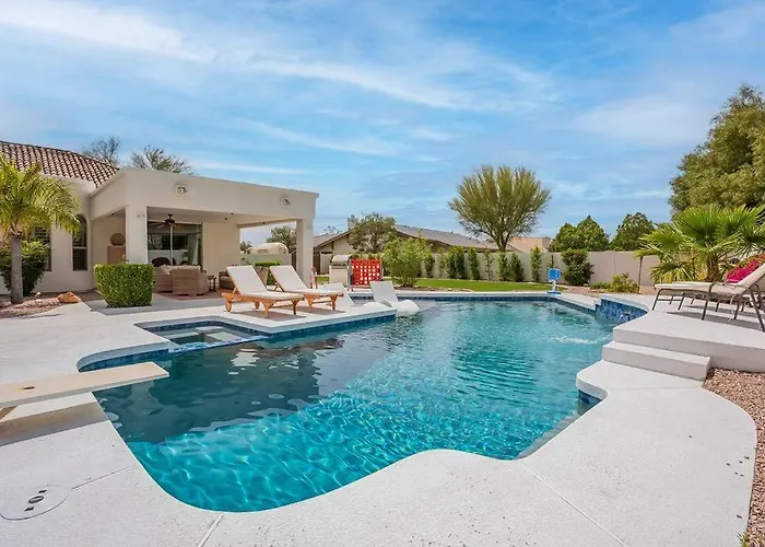 Apartment Stunning 5 Bed Luxury Oasis Heated Pool Hot Tub *