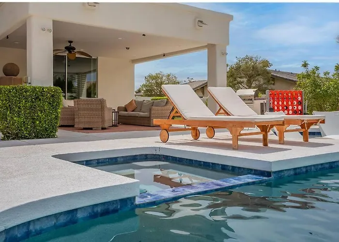 Apartment Stunning 5 Bed Luxury Oasis Heated Pool Hot Tub *